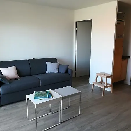 Grand Studio Plages A Pieds Vue Mer Parking Ferme Mandelieu